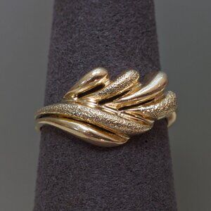 Vintage Gold Leaf-Style Women’s Ring